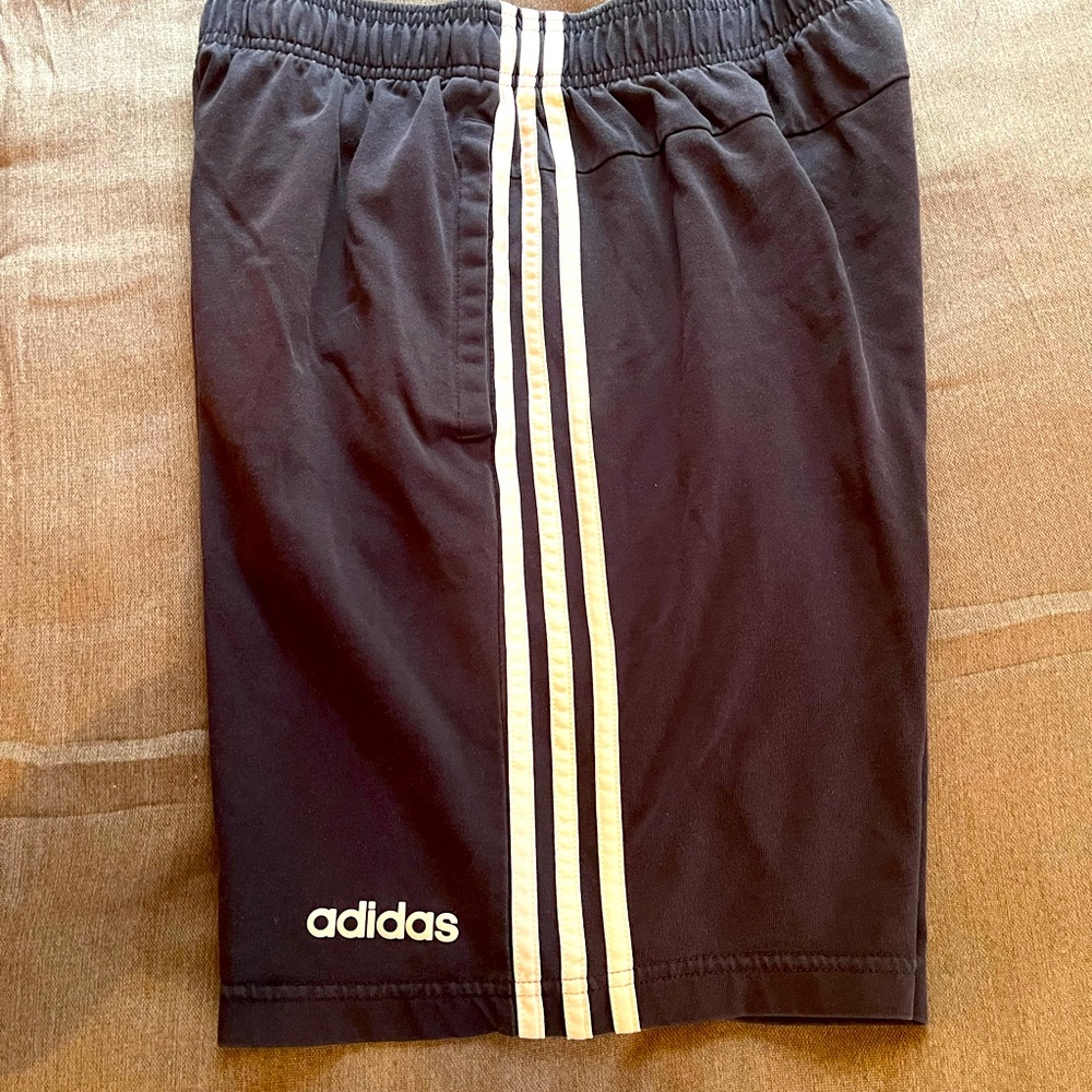 Adidas Navy Blue Knit 3 Stripes Men’s Athletic Shorts 🩳 Size Medium